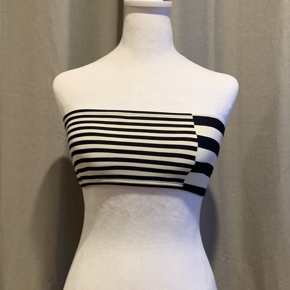 MICHEAL Micheal Kors Striped Bikini Top Size XSmall - Picture 1 of 12